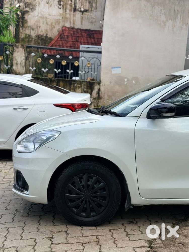 Maruti Suzuki Swift Dzire 1.3 Vxi, 2021, Petrol