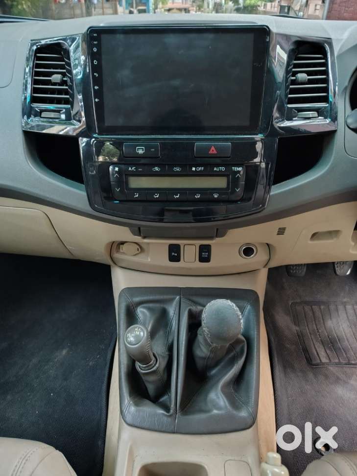 Toyota Fortuner 3.0 4x4 Manual, 2011, Diesel
