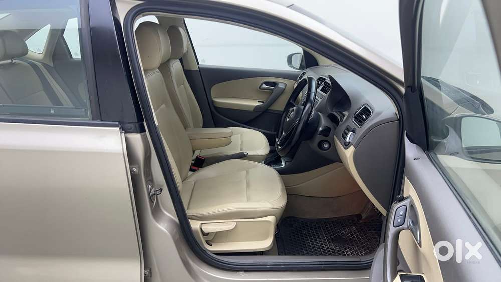 Volkswagen Vento 1.2 Tsi Highline At, 2016, Petrol