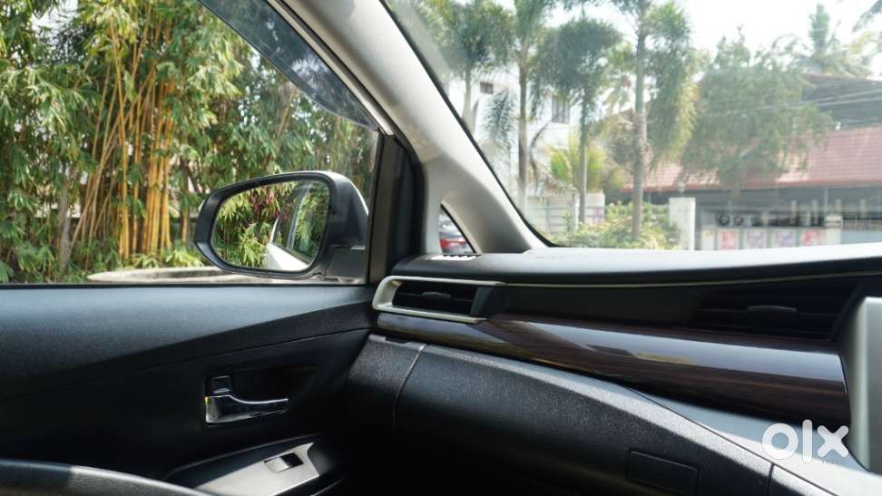 Toyota Innova Crysta 2.7 Gx At, 2020, Diesel