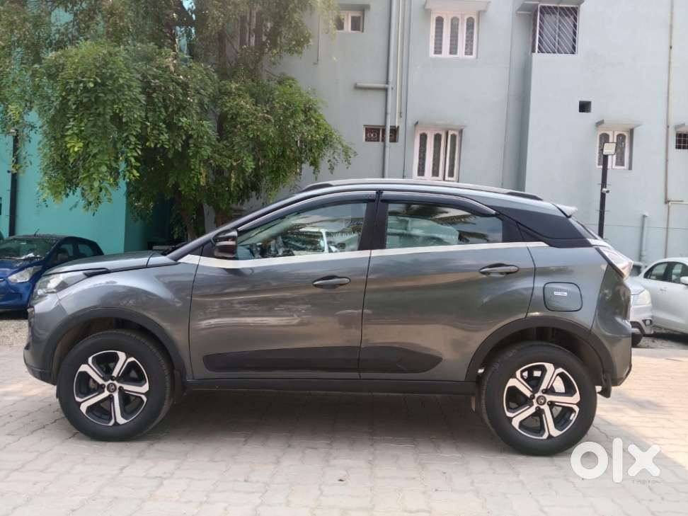 Tata Nexon 1.2 Revotron Xza Plus Premium, 2023, Petrol