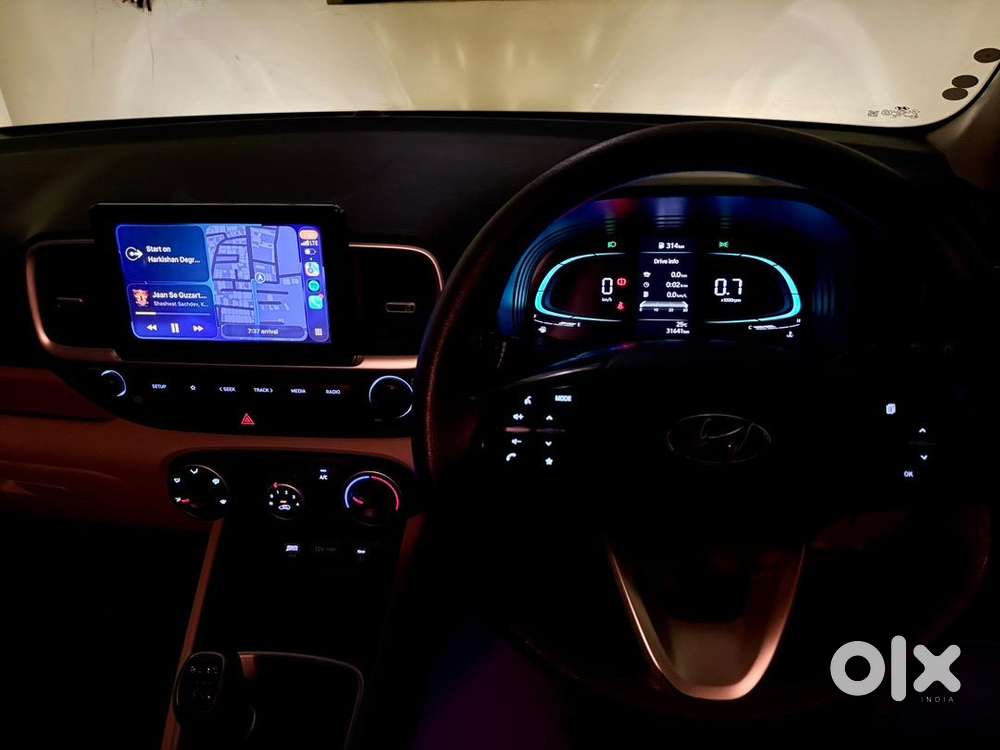 Hyundai Venue 2022 Diesel Well Maintained
