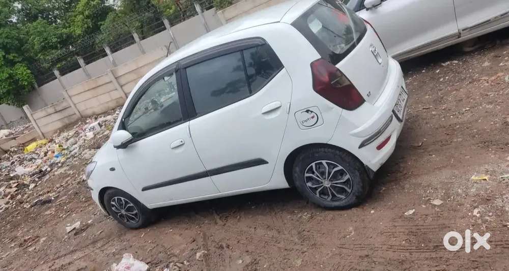 Hyundai I10 2011 Cng & Hybrids 95000 Km Driven