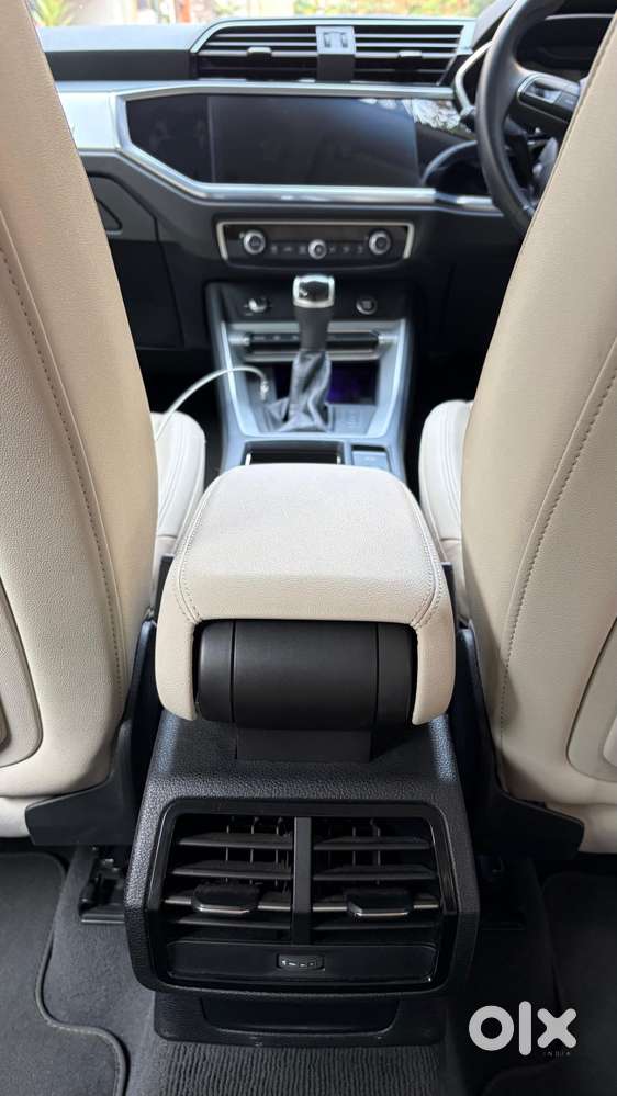 Special/limited Edition - Turbo Blue - Audi Sportback Q3