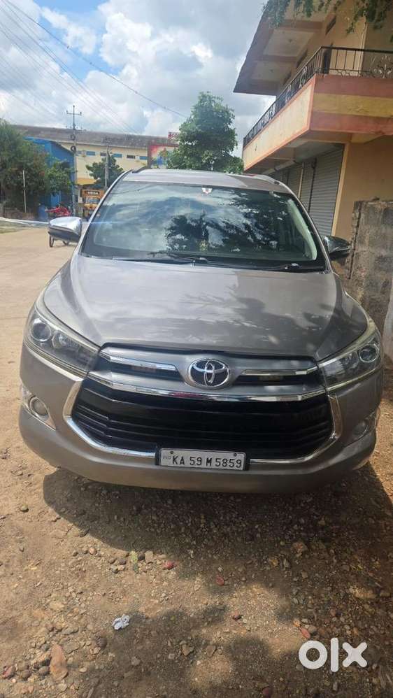 Toyota Innova Crysta 2018 Diesel 280000 Km Driven
