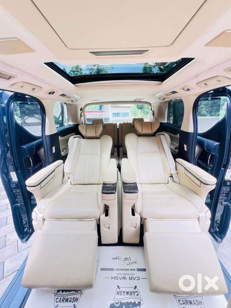 Toyota Vellfire Vip &ndash; Executive Lounge, 2022, Petrol