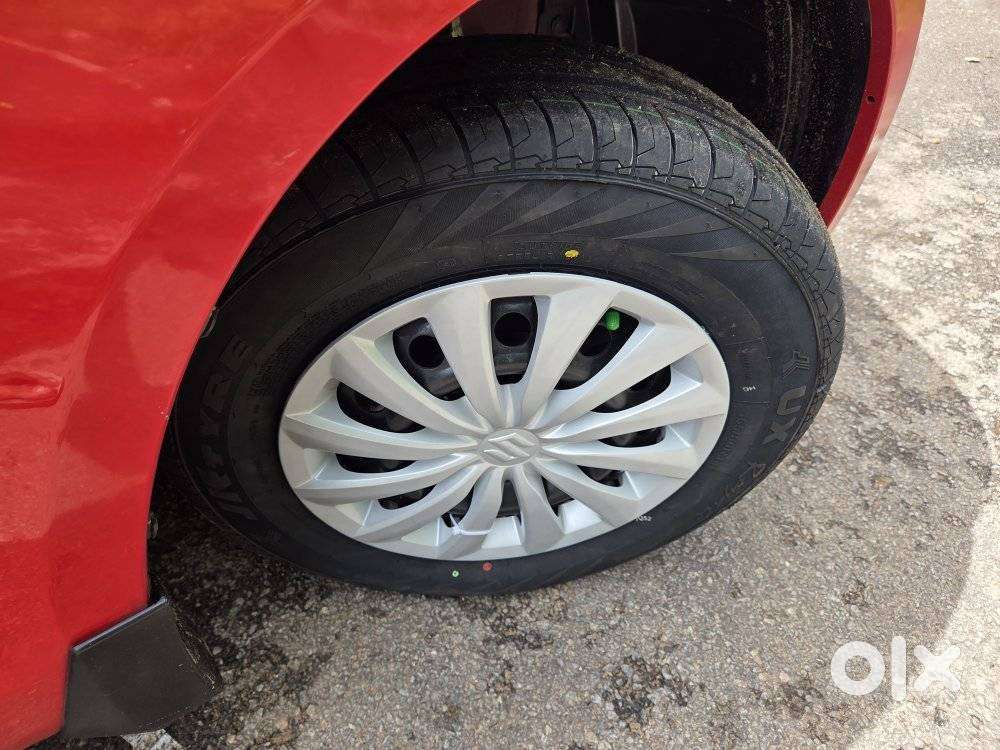 Maruti Suzuki Swift Vxi + Manual, 2017, Petrol
