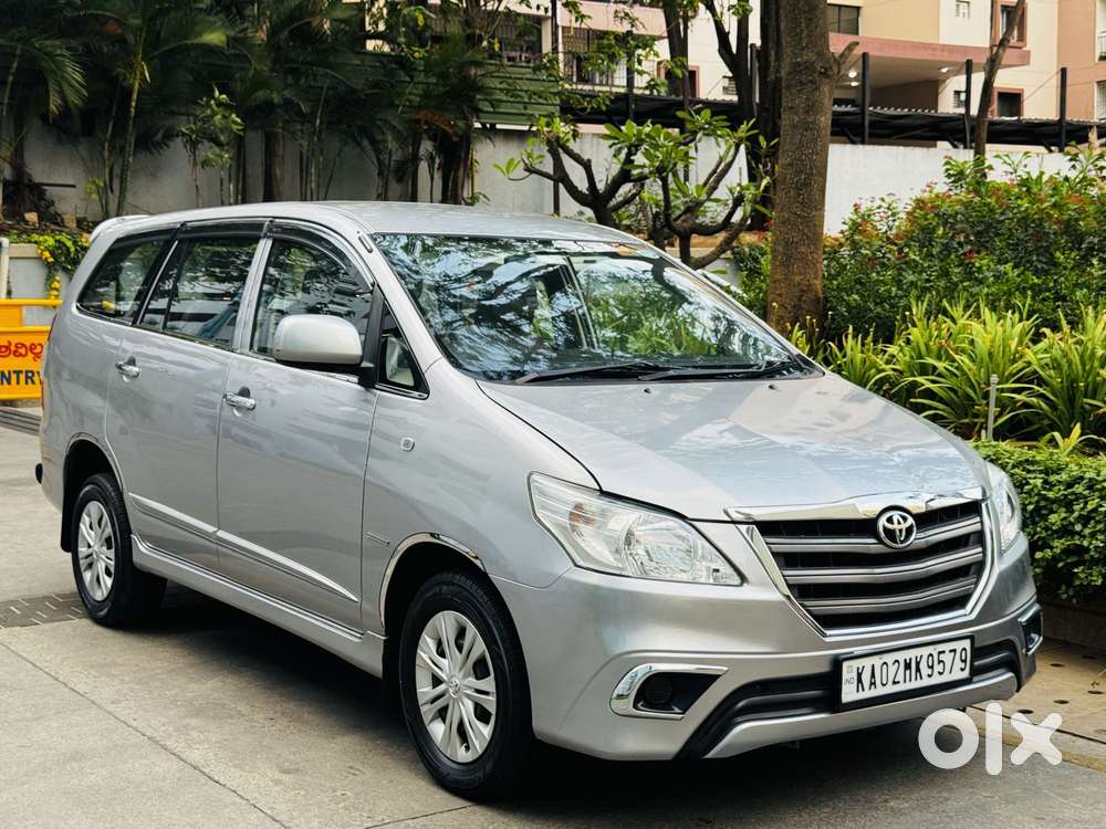 Toyota Innova 2.5 Gx (diesel) 7 Seater Bs Iv, 2015, Diesel