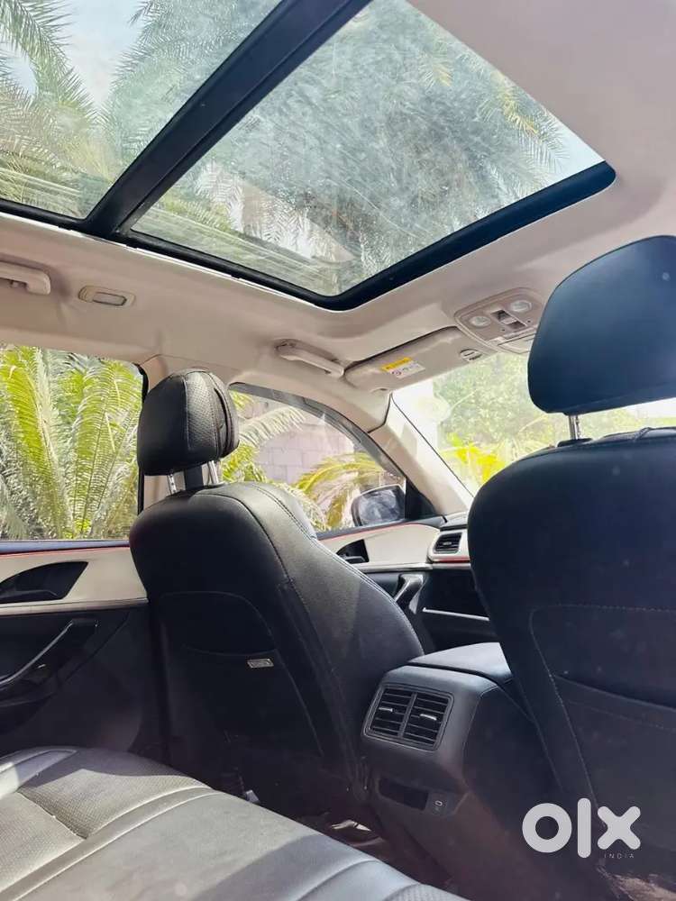 Mahindra Xuv700 2023 Diesel 56000 Km Driven