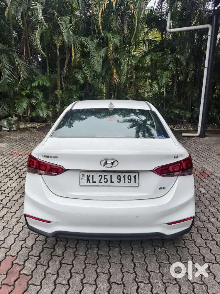 Hyundai Verna Automatic