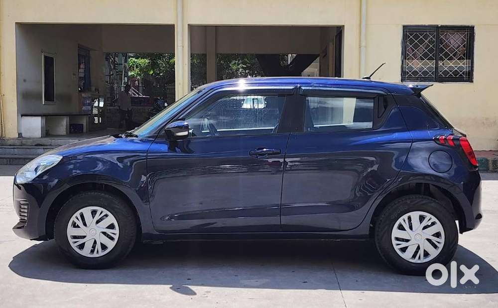 Maruti Suzuki Swift Vxi + Manual, 2022, Petrol
