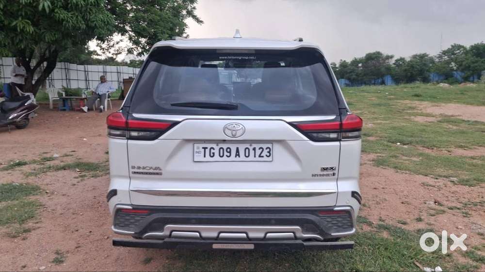 Toyota Innova Hycross 2023 Hybrid 7-str