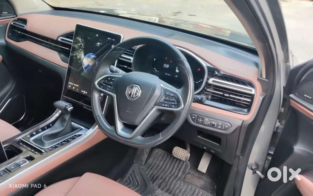 Mg Hector Plus Sharp Pro 1.5 Turbo Petrol Cvt 7 Str, 2024, Petrol