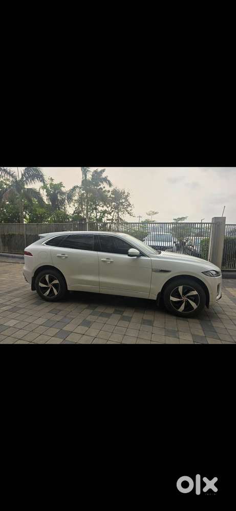 Jaguar F Pace