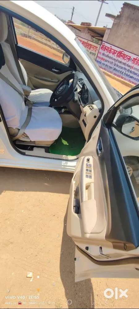 Mujhe 7 Seat Wali Leni He