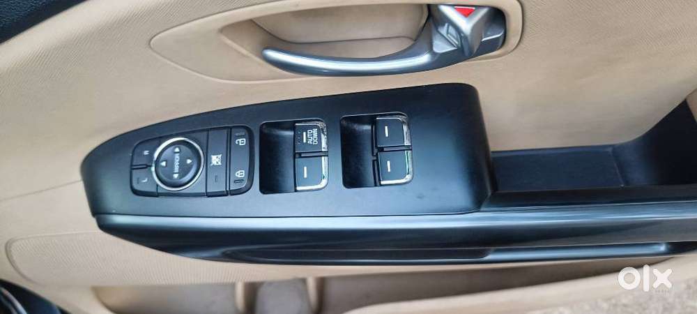 Kia Carnival Premium, 2020, Diesel