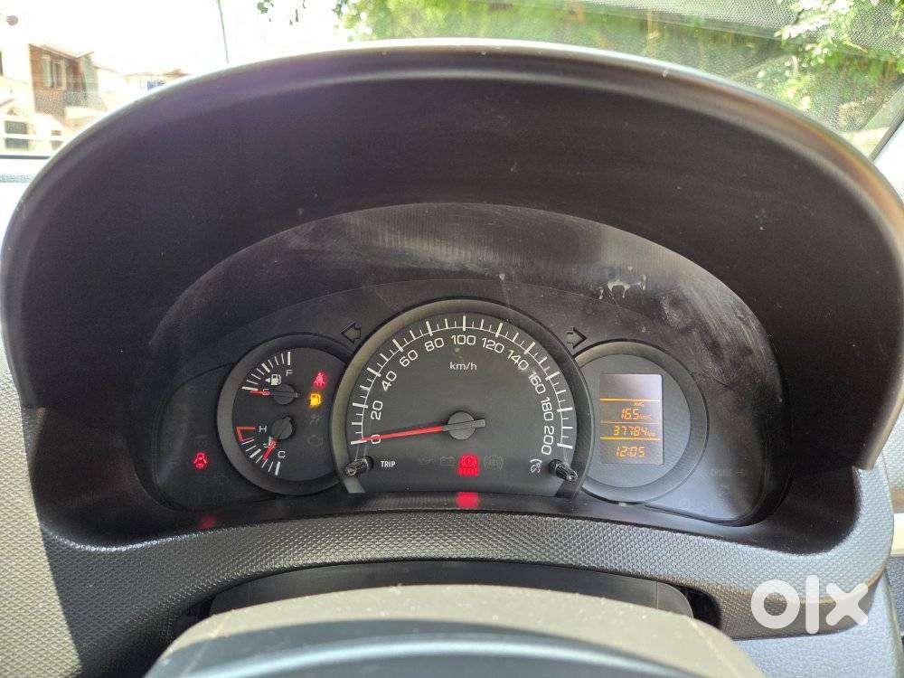 Maruti Suzuki Swift Lxi Optional-o, 2017, Petrol