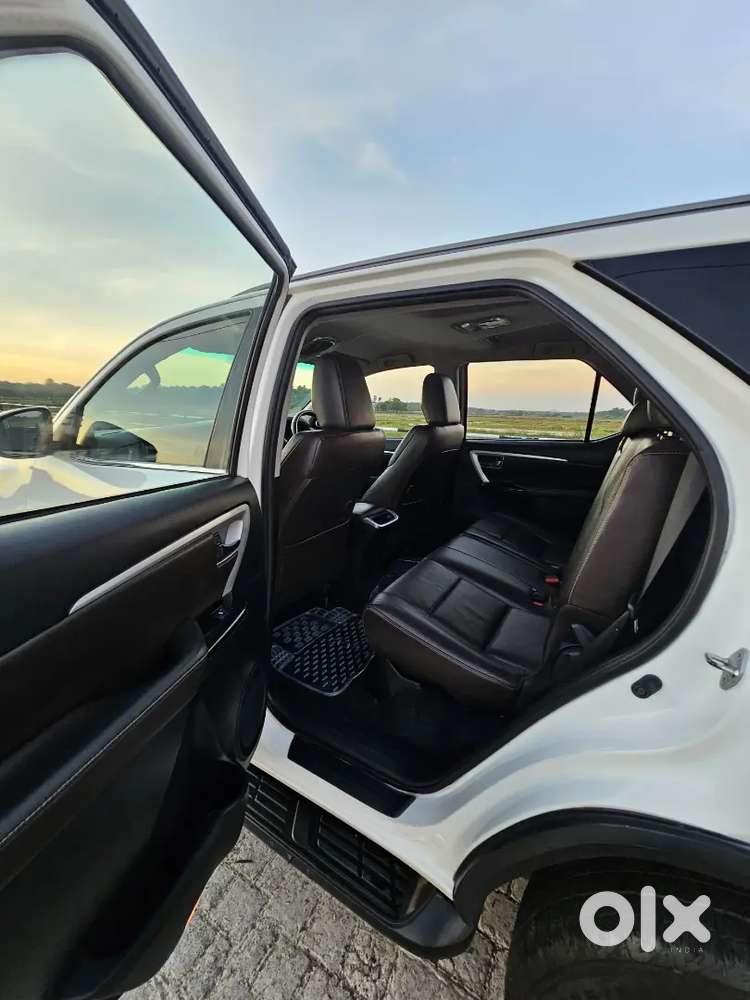 Toyota Fortuner 4x2 Automatic | 2nd Owner | Genuine 98,000 Km |
