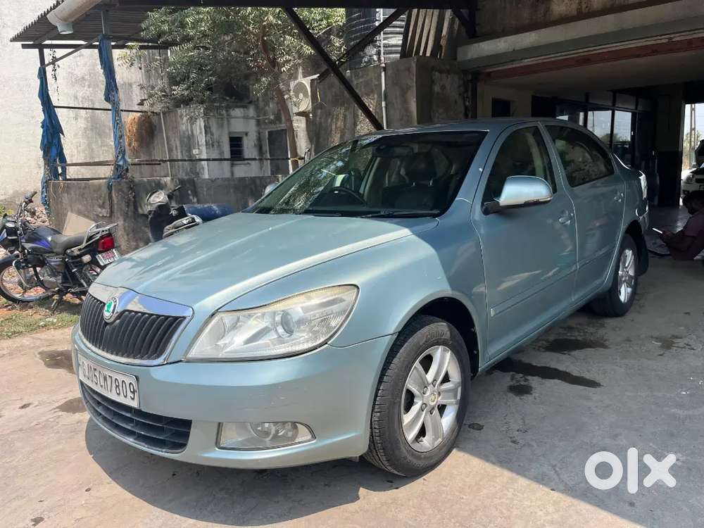 Skoda Laura 2011 Petrol Well Maintained