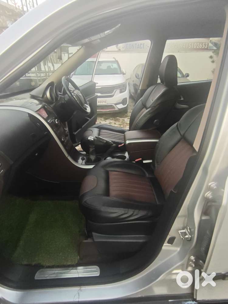 Mahindra Xuv500 W8, 2015