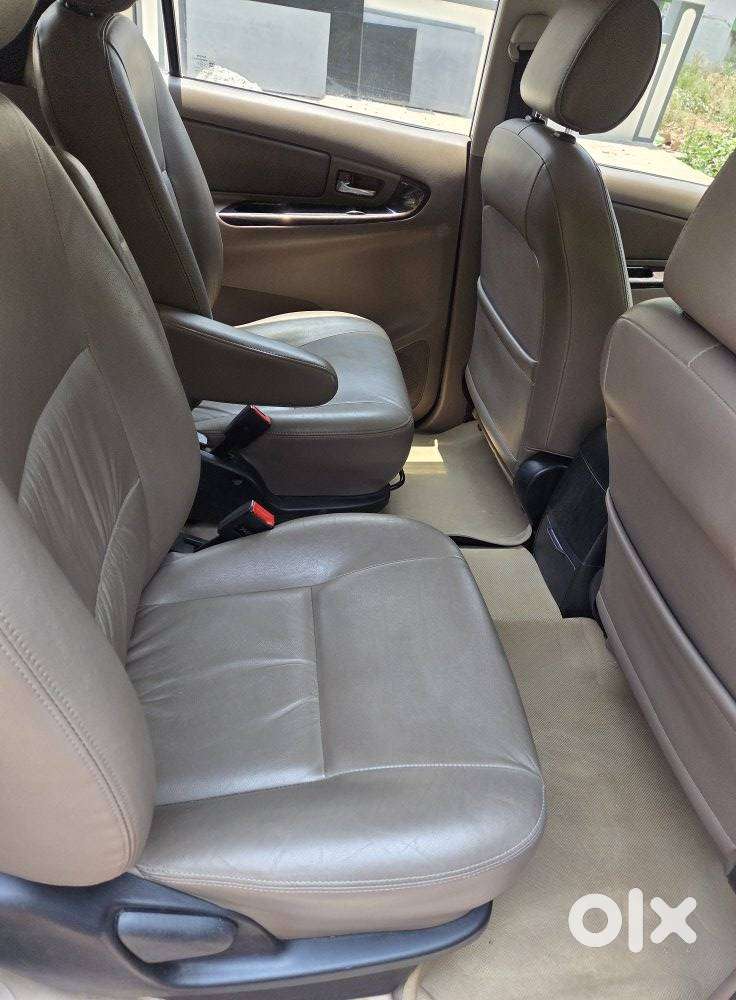 Toyota Innova 2.5 Z Diesel 7 Seater, 2015, Diesel