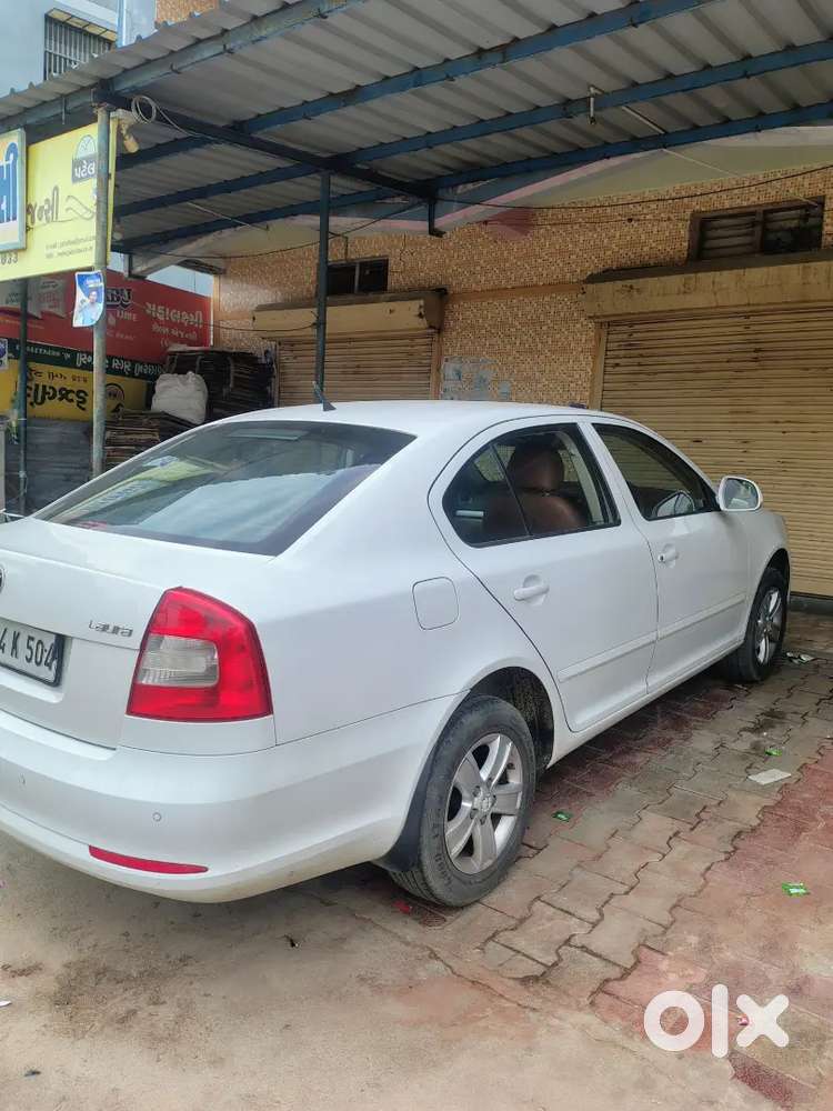 Skoda Laura 2.0 Ambition 2012