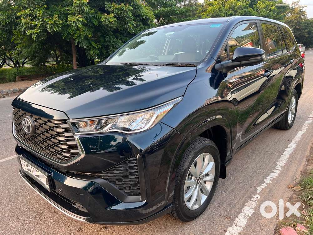 Toyota Innova Hycross 2.0 Vx Hybrid 8 Str, 2024, Cng & Hybrids