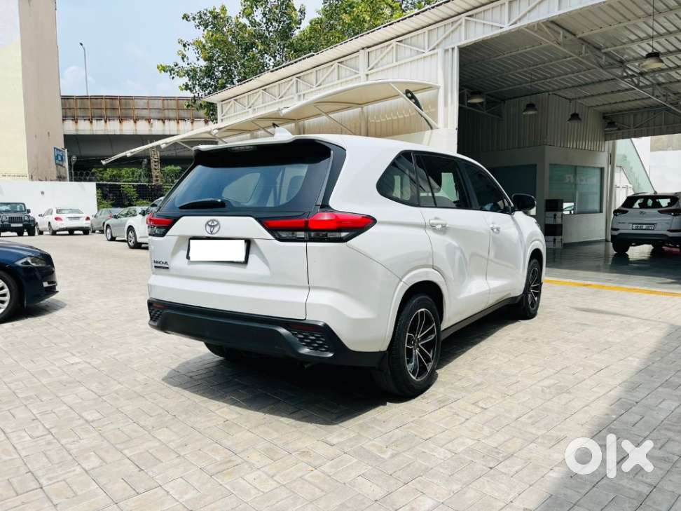 Toyota Innova Hycross 2.0 Gx 7 Str, 2023, Petrol