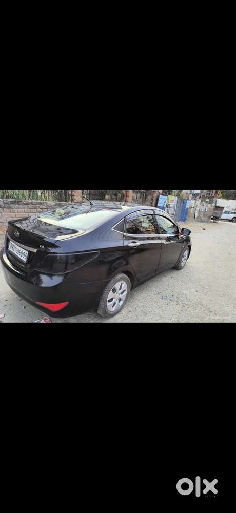Hyundai Fluidic Verna 2016