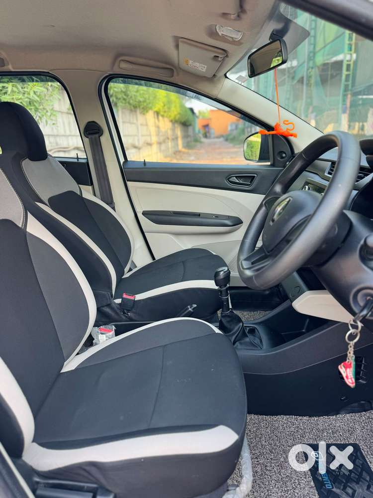 Renault Triber Rxl, 2023, Petrol