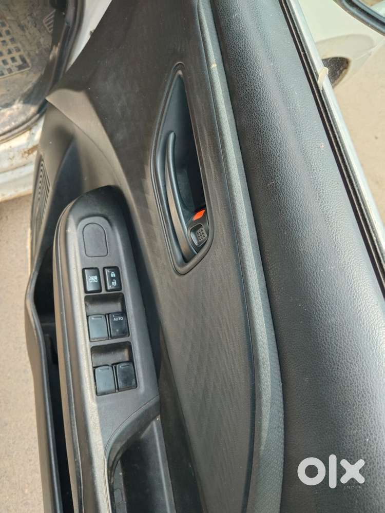 Maruti Suzuki Swift Lxi Option, 2025, Petrol