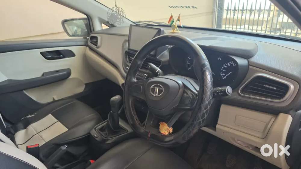 Tata Altroz 1.2 Petrol 2021