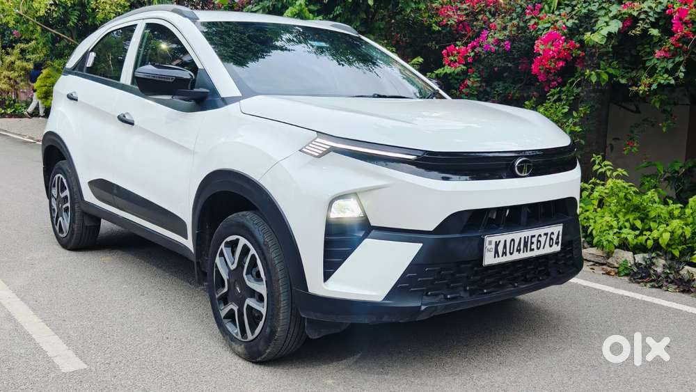 Tata Nexon Smart Plus1.2 Revotron Petrol 5 Mt, 2024, Petrol