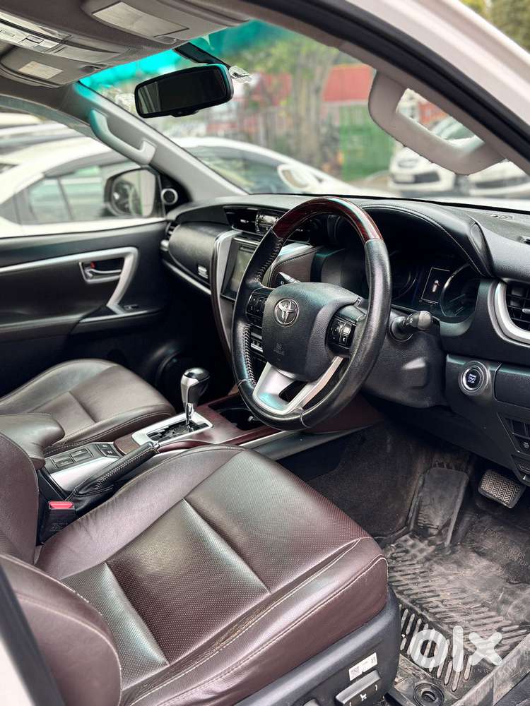 Toyota Fortuner 4x2 At 2.8 Diesel, 2021, Diesel