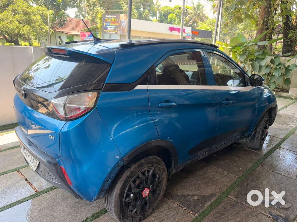 Tata Nexon Petrol Manual 2018