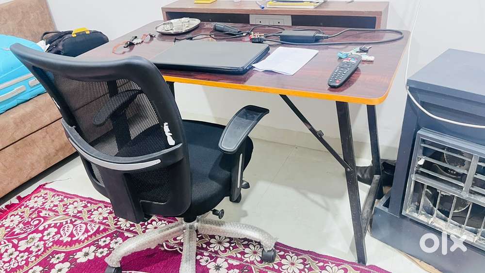 Computer table and office chair