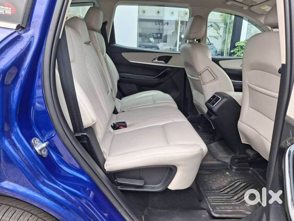 Mahindra Xuv700 2.2 Ax 7 Diesel Mt Luxury Pack Str, 2022, Diesel