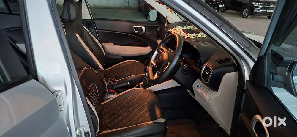 Hyundai Venue Petrol 2024