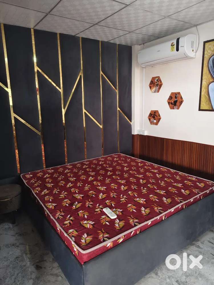 Without brokerage 1bhk luxury flat near jawahar circle sidharth nagar