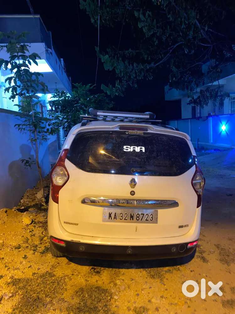 Renault Lodgy 8 Seater