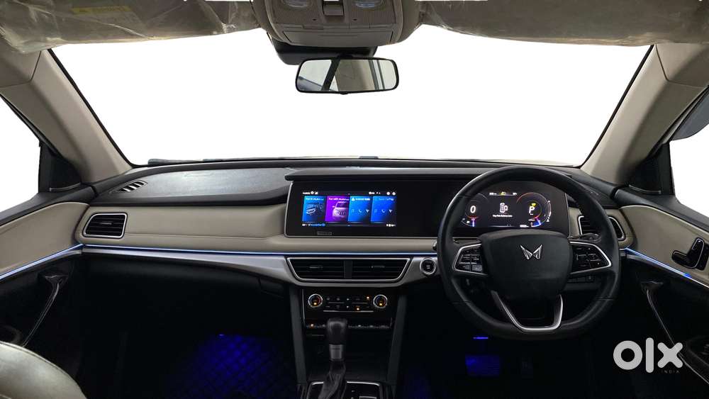 Mahindra Xuv700 2.2 Ax 7 Diesel At Str Awd, 2023, Diesel