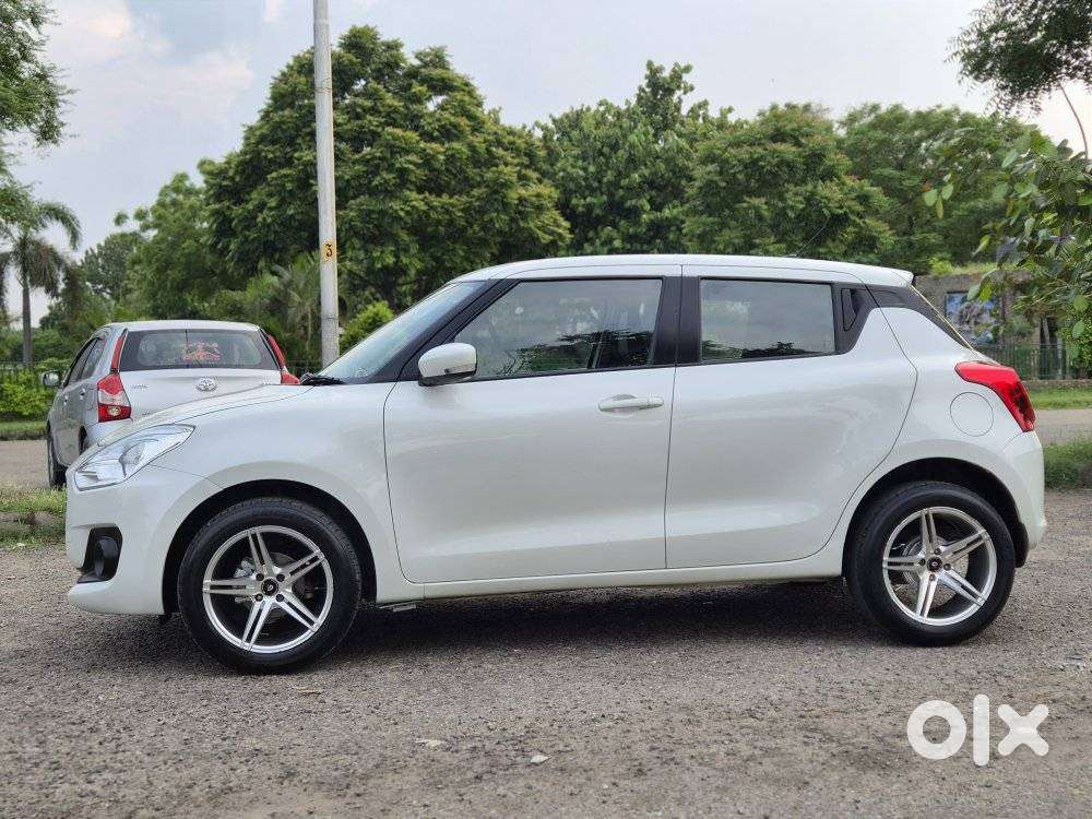 Maruti Suzuki Swift Vxi + Manual, 2021, Petrol