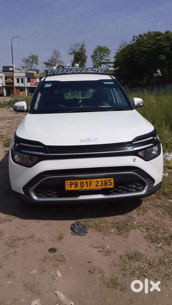 Kia Carens 2025 Diesel Well Maintained