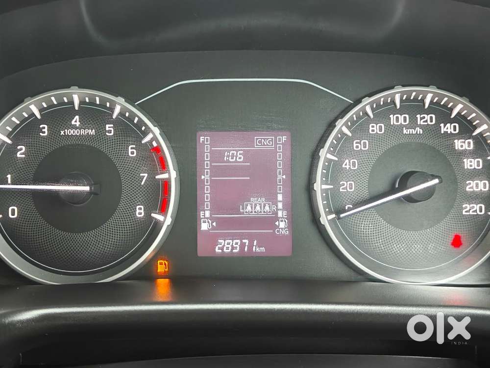 Maruti Suzuki Brezza 1.5 Lxi Cng, 2025, Cng & Hybrids