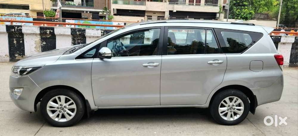 Toyota Innova Crysta 2.8 Zx At 7 Seater, 2017, Diesel