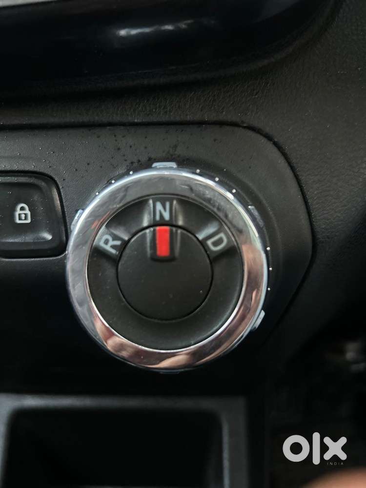 Renault Kwid 2015-2019 1.0 Rxt (o), 2017, Petrol