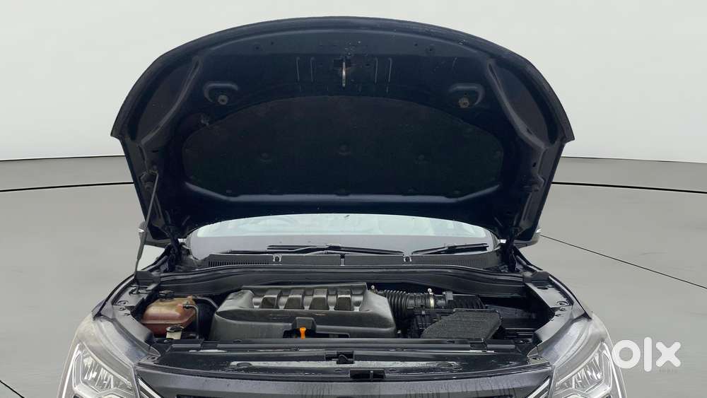 Mahindra Xuv700 2.0 Ax 7 Petrol At Str, 2022, Petrol
