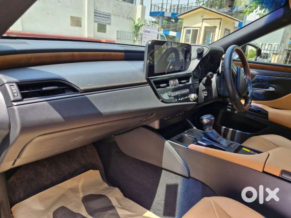 Lexus Es 300h Luxury, 2025, Petrol