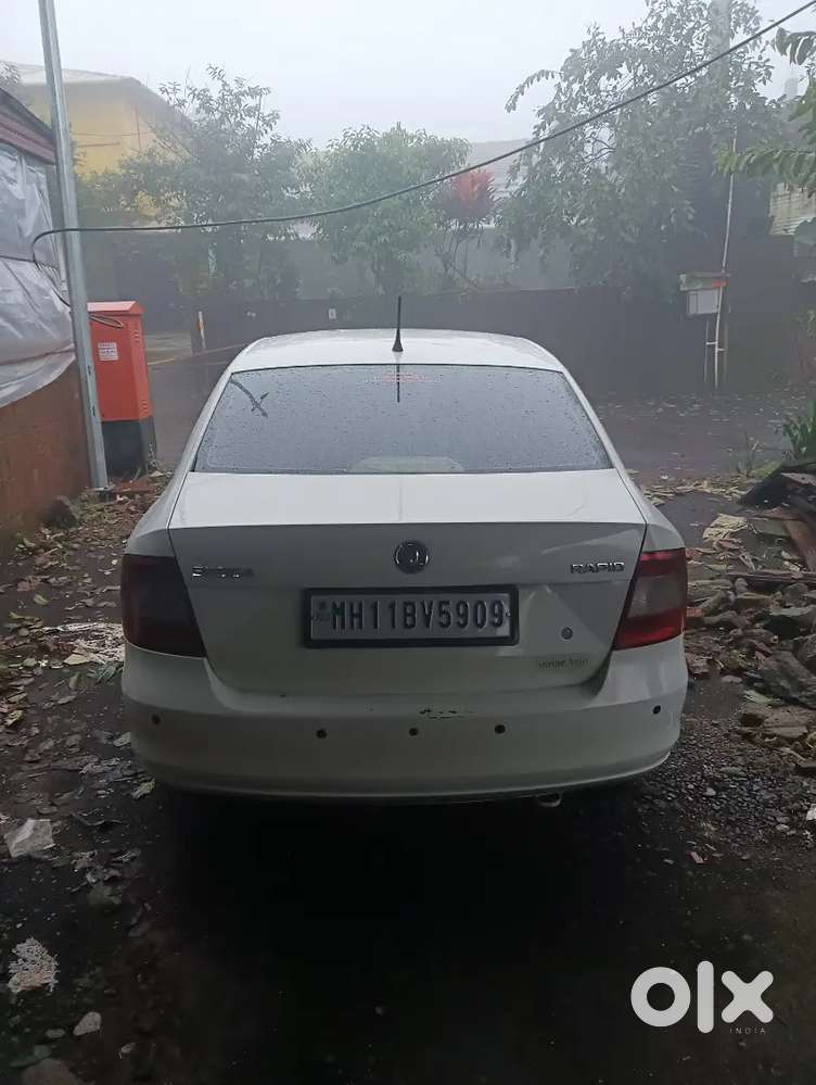 Skoda Rapid 1.5 Ambition 2016