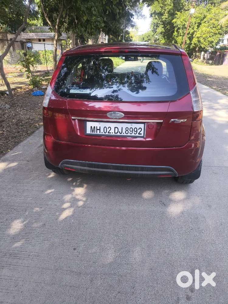 Ford Figo Zxi Petrol 2014